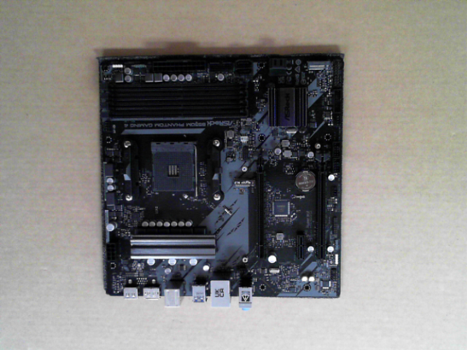 OPEN BOX - ASRock AM4 AMD B550 SATA 6Gb/s Micro ATX AMD Motherboard Model B550M Phantom Gaming 4
