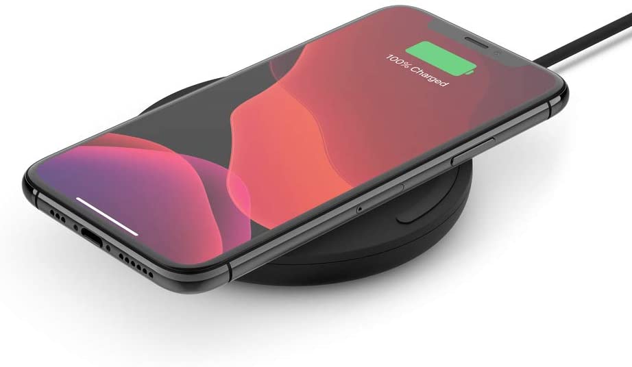 Belkin BoostCharge 10W Fast Wireless Charger Pad, with Included QuickCharge 3.0 Wall Charger and Cable, Case Compatible for iPhones, Galaxy, Pixel and Other Qi Enabled Devices (includes AC adapter)