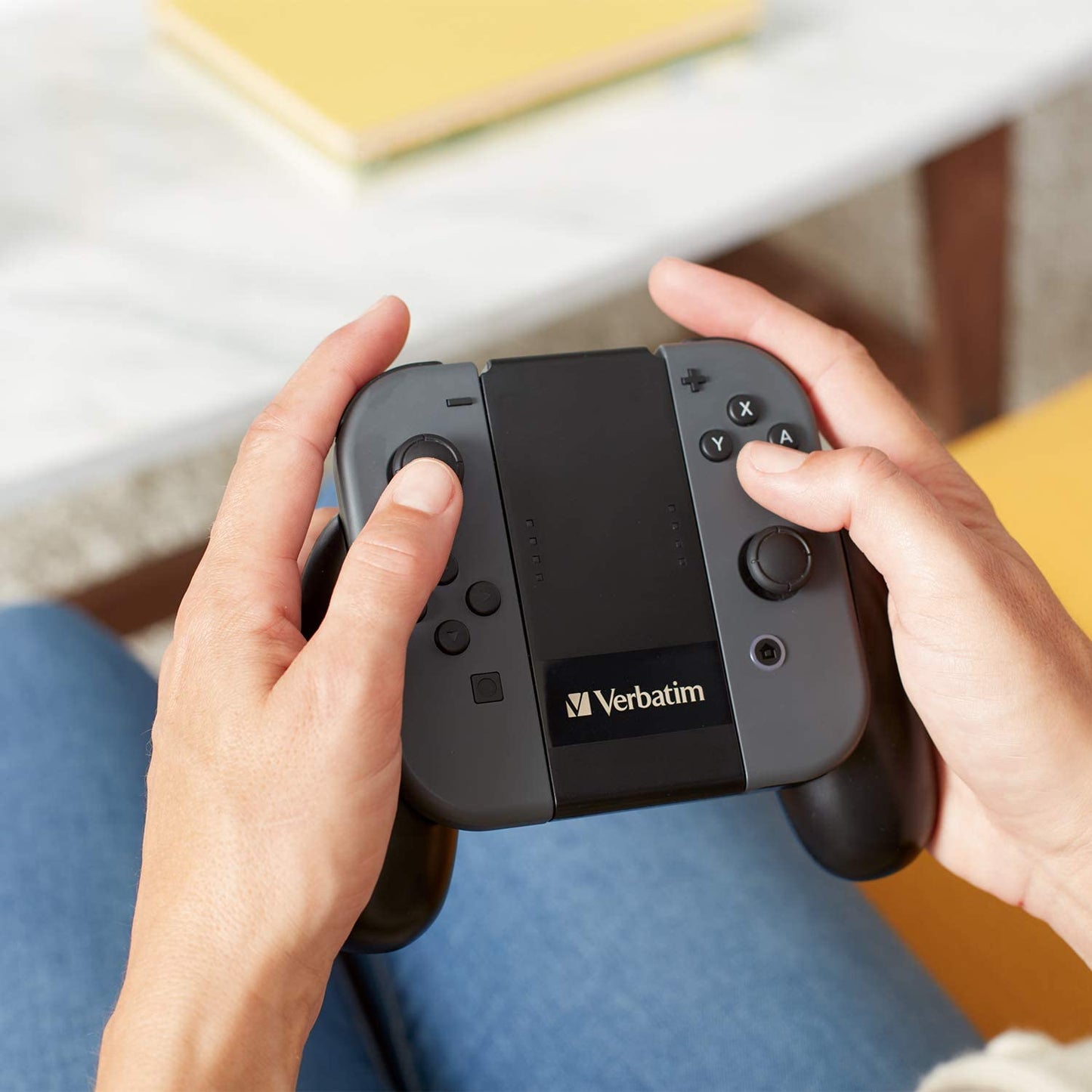 Verbatim Charging Controller Grip for use with Nintendo Switch Joy-Con Controllers – Black