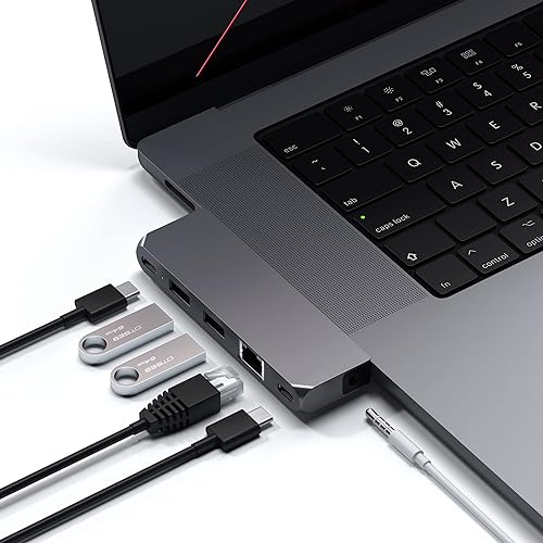 Satechi Type-C Pro Hub Mini Adapter – USB4, USB-A Data, USB-C Data, GbE and Audio Jack – for M2/ M1 MacBook Pro/Air (Space Gray) Space Grey