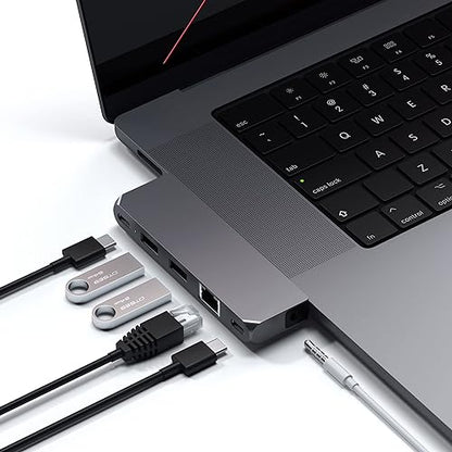 Satechi Type-C Pro Hub Mini Adapter – USB4, USB-A Data, USB-C Data, GbE and Audio Jack – for M2/ M1 MacBook Pro/Air (Space Gray) Space Grey