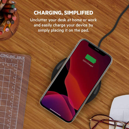 Belkin BoostCharge 10W Fast Wireless Charger Pad, with Included QuickCharge 3.0 Wall Charger and Cable, Case Compatible for iPhones, Galaxy, Pixel and Other Qi Enabled Devices (includes AC adapter)