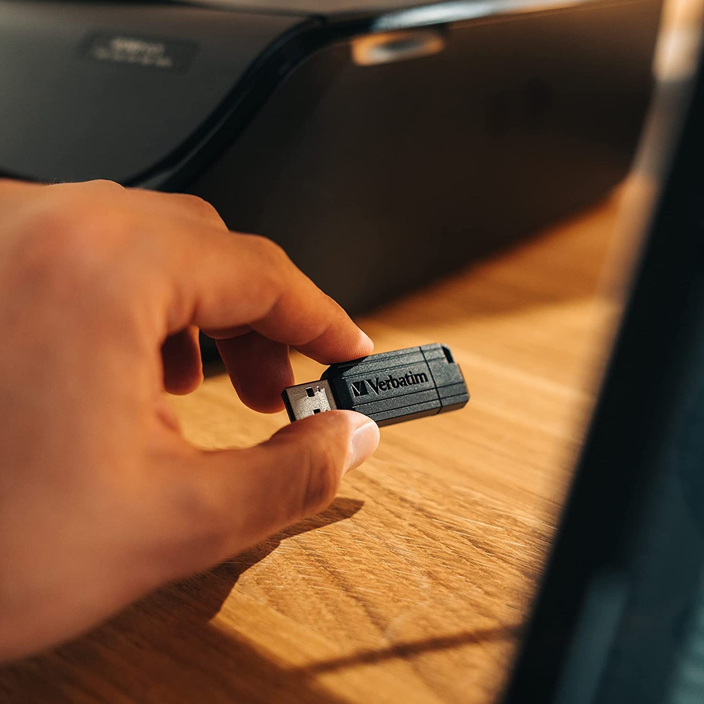 Verbatim 64GB PinStripe Retractable USB 2.0 Flash Thumb Drive with Microban Antimicrobial Product Protection – Black Single 64 GB