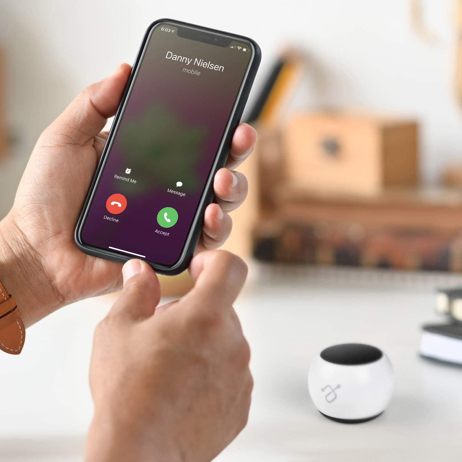 Aluratek BUMP Bluetooth Portable Wireless Indoor &amp; Outdoor Mini Speaker with Built-in Mic (APS02F) White - Dealtargets.com